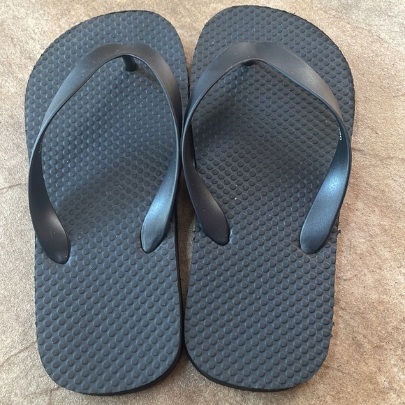 + nwot + Girls Flip Flop Bundle - Picture 8 of 11